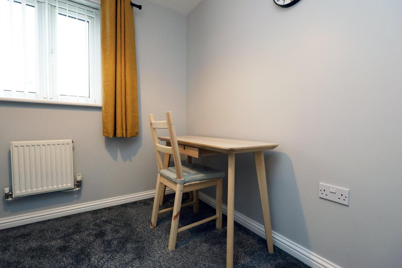 Relaxing 2-Bed Coastal Escape In Port Talbot Apartment Ngoại thất bức ảnh